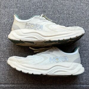 Hoka Arahi 8 Running Shoes